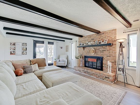 5th image of 1334 W Demaree Rd