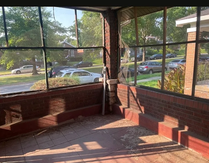 5445 N Kingshighway Blvd — Photo 2
