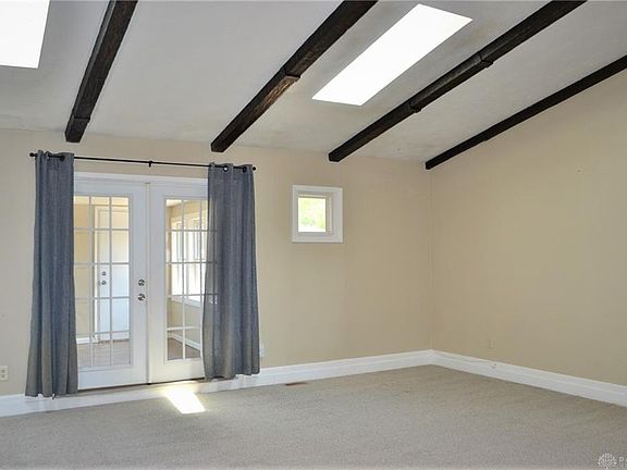 5th image of 1201 Stonyridge Ave