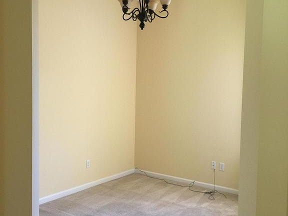 4th image of 936 E Terranova Way