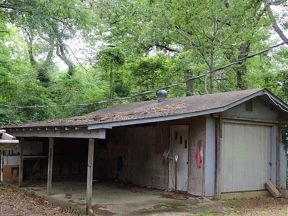 4th image of 10579 Holly Dr