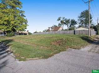 1473 S 16th St, Omaha, NE 68108