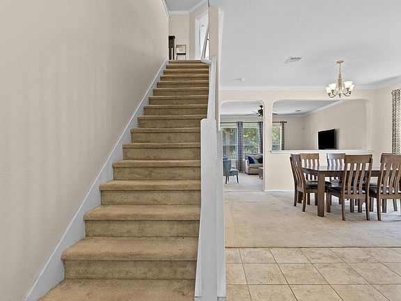 2nd image of 205 Sheepshank Dr