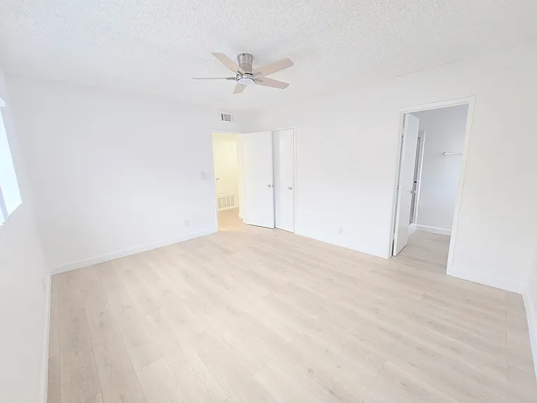 8750 Topanga Canyon Blvd #6 — Photo 17