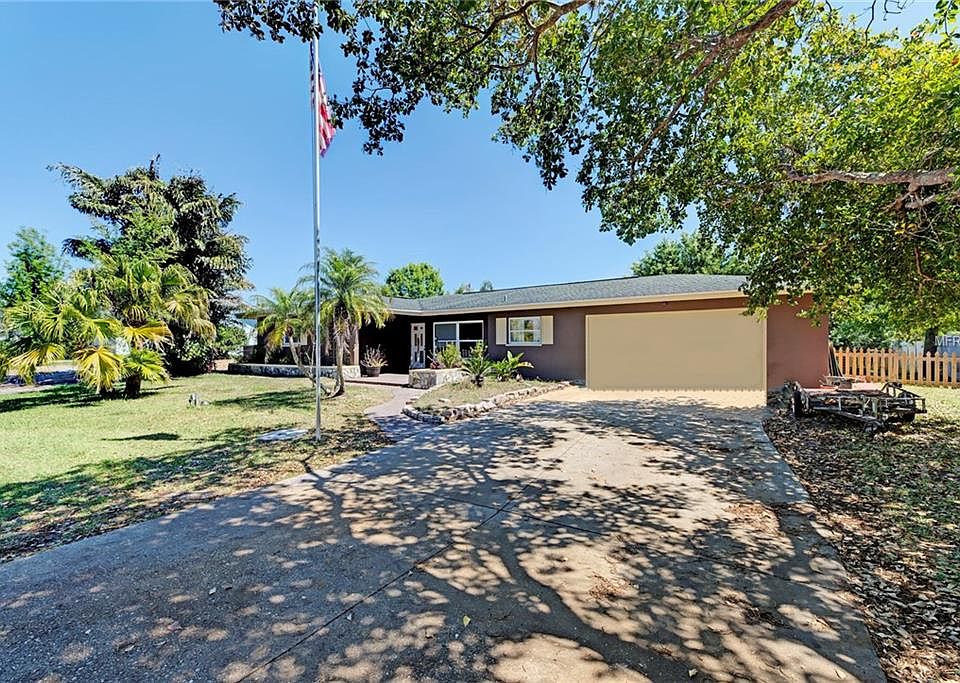 1st image of 2800 Palm Dr