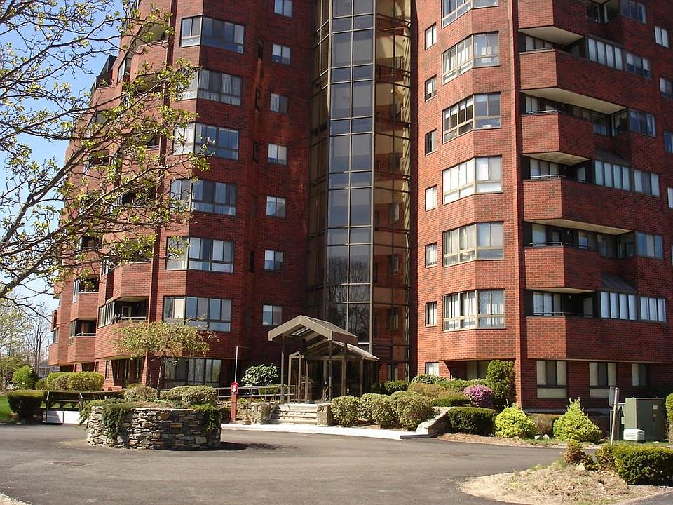 1st image of 200 Burkhall St Unit 302