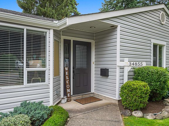5th image of 34855 Laburnum Ave