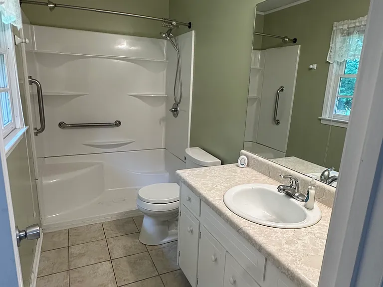 4304 Riverside Dr — Photo 10