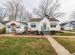 407 E Hull St, Mc Leansboro, IL 62859