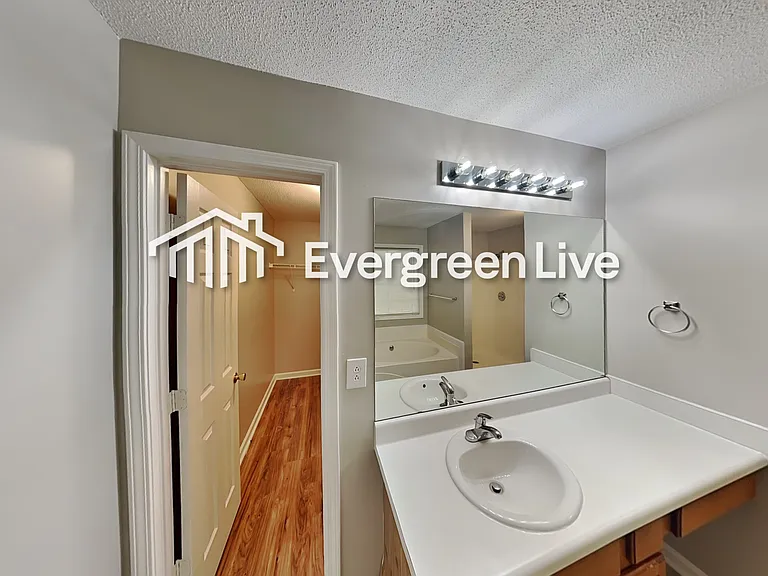 7134 Ravenwood Ln — Photo 11