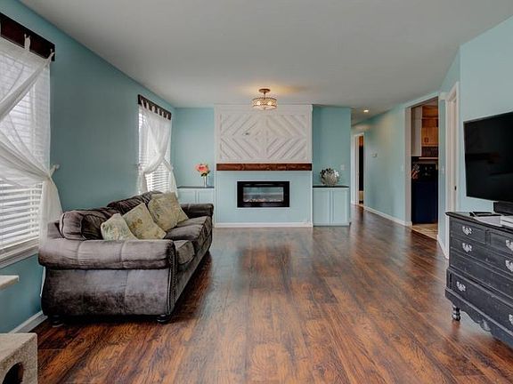 4th image of 610 S Lawler Ave