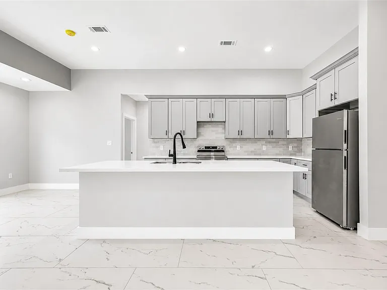 508 Georgia St — Photo 15