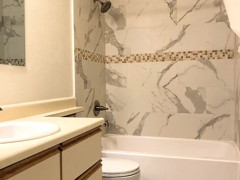 1256 Bellevue Way NE #2 — Photo 15