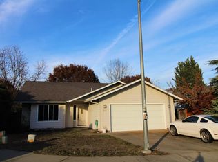 830 Gold Ct, Grants Pass, OR