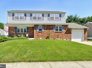 32 Needleleaf Dr, Newark, DE 19702