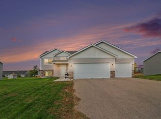 1304 Mulberry Ave NE, Montgomery, MN 56069