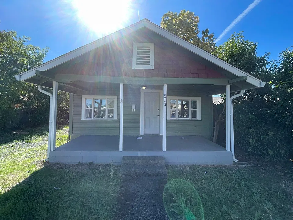 213 Bliss St