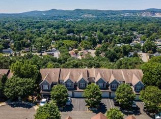 203 Ridge Dr, Pompton Lakes, NJ 07442