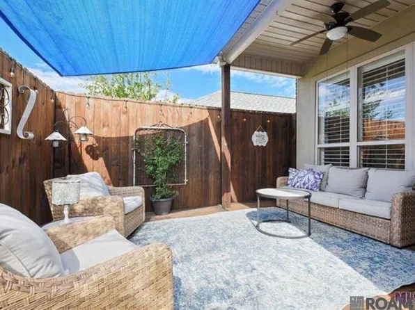 5432 Courtyard Dr, Gonzales, LA 70737