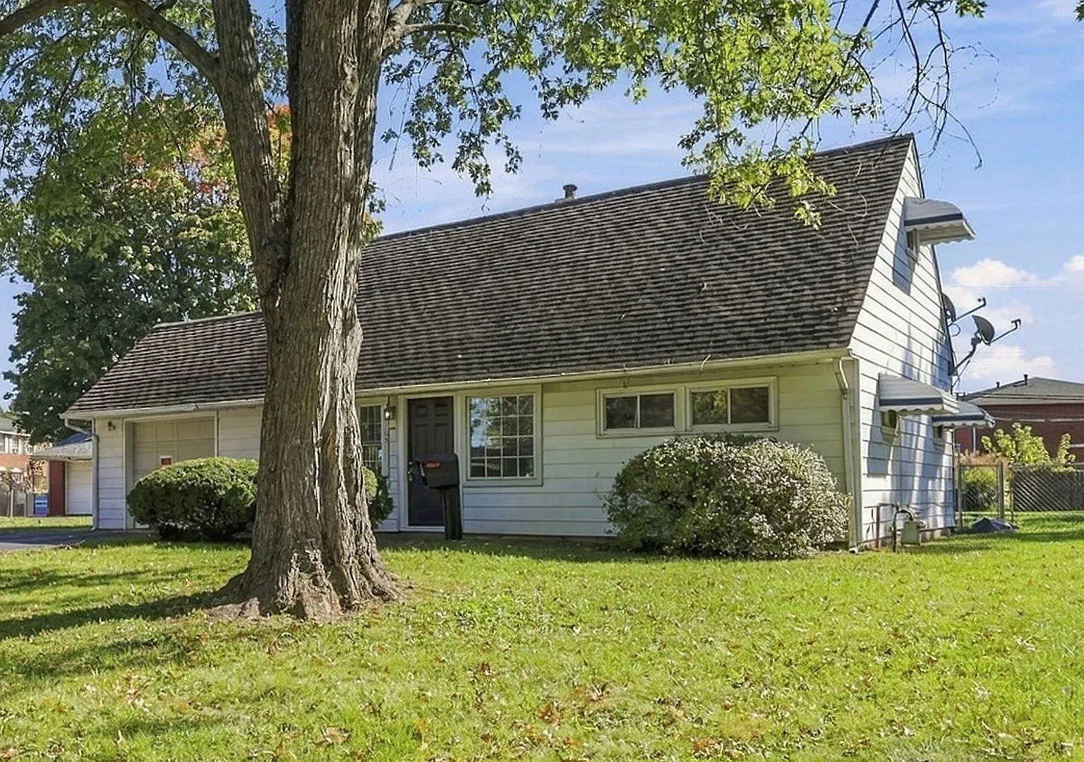 4165 E. Virginia Circle Columbus, OH 43213 — Photo 1
