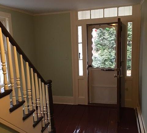 Front hallway entrance.