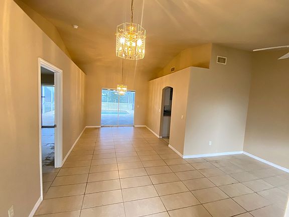 5th image of 360 Charwood Ave S