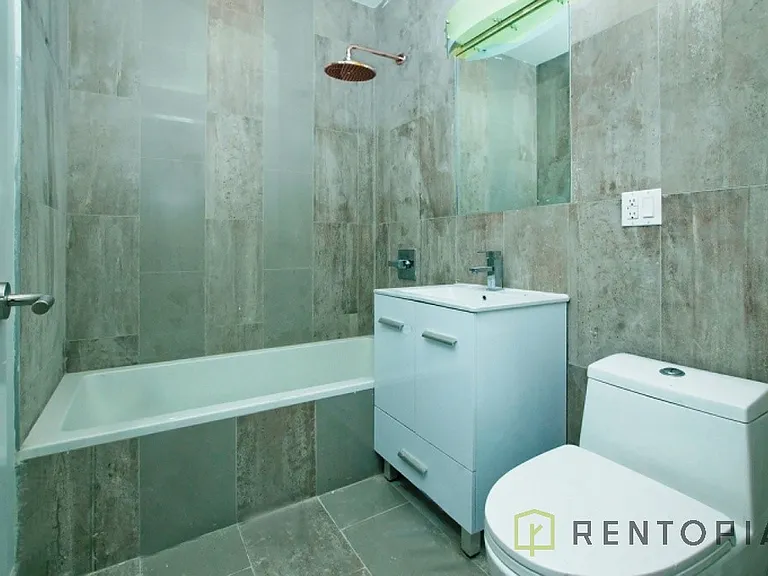 1433 De Kalb Ave #706D — Photo 14
