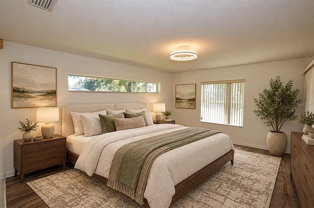 4 bed, 2.0 bath, 2077 sqft, $2,600 — Photo 3