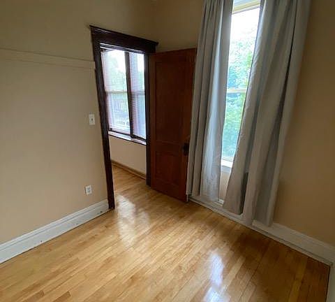 4th image of 4350 S Rockwell St #2