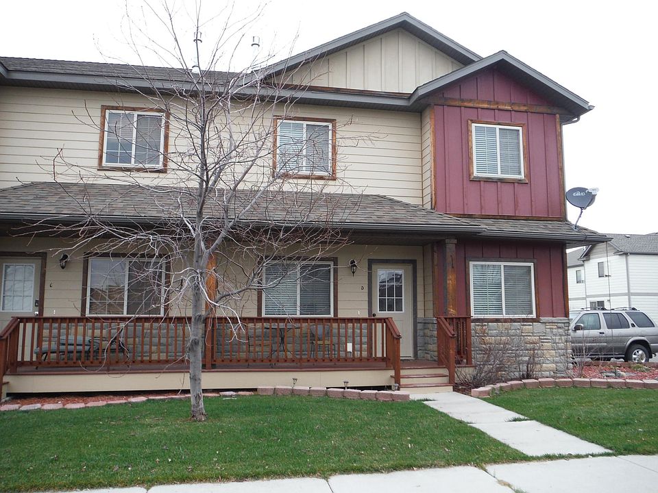 1st image of 916D Saxon Way #916D