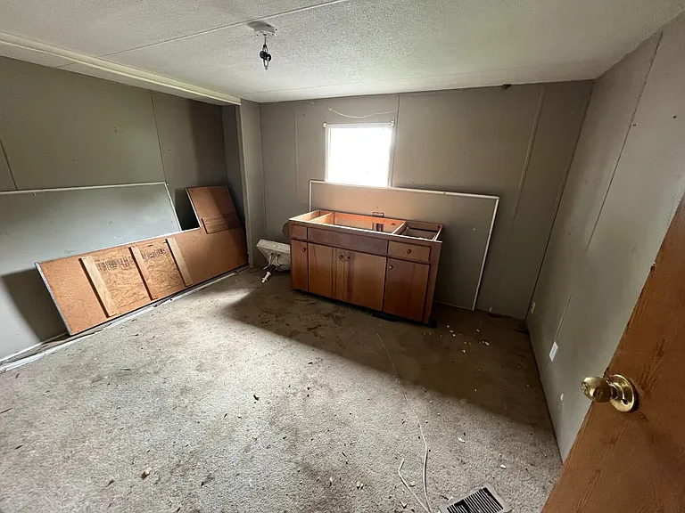 195 NE Coachlight Dr — Photo 5