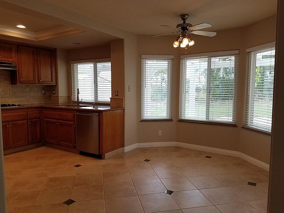 5th image of 1479 Tanglewood Dr