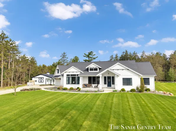 16527 Lake Michigan Dr, Grand Haven, MI 49460