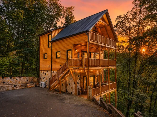 2184 Spence Mountain Loop, Sevierville, TN 37876