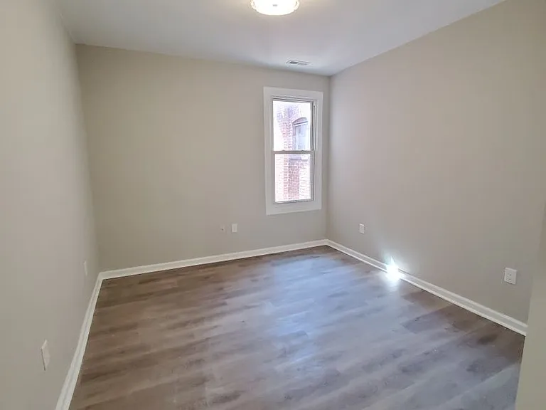2744 Maryland Ave — Photo 12