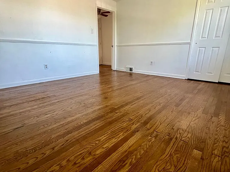 1348 Elson Rd — Photo 10