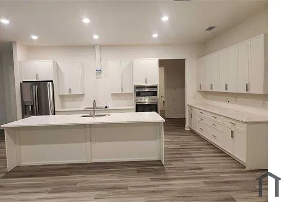 3 bed, $6,500 — Photo 3