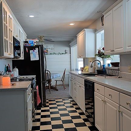 4th image of 13414 E 700th Rd