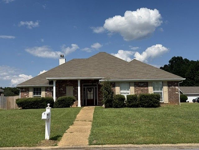 1st image of 624 Oak Ridge Way