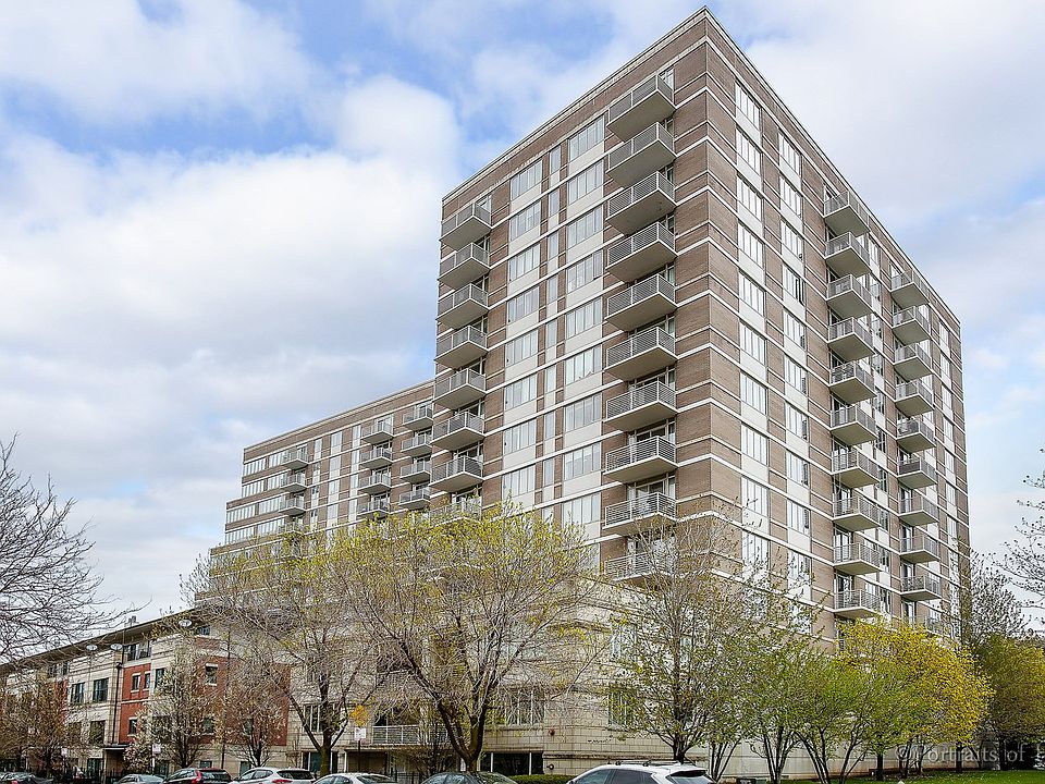 1st image of 1515 S Prairie Ave Unit 802