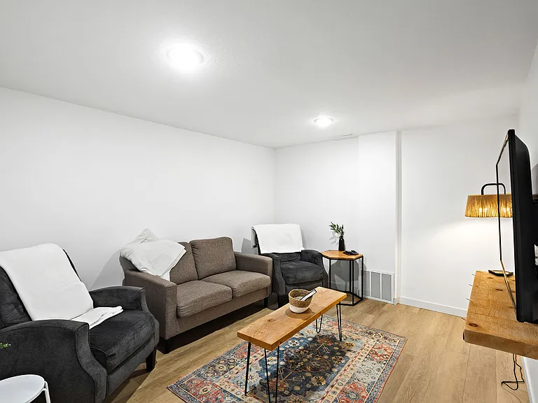 204 Dove Ave #2 — Photo 16