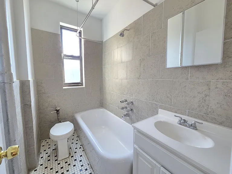 1633 Sterling Pl #3F — Photo 8