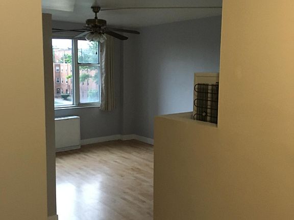3rd image of 11850 Edgewater Dr APT 325