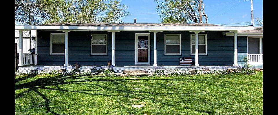 Nice Covered Front Porch