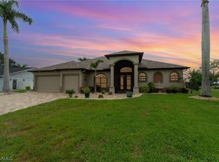 2033 SE 7th St, Cape Coral, FL 33990