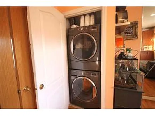 Sold by Maximillion Realty, Inc. | media 9