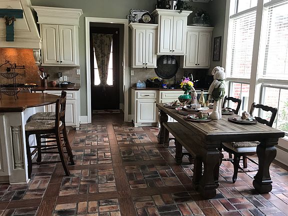 2nd image of 418 Cassidy Dr