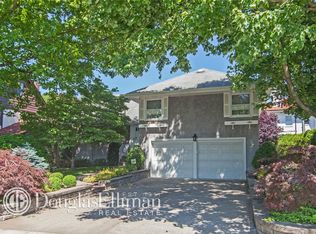 101 Meadbrook Rd, Garden City, NY 11530