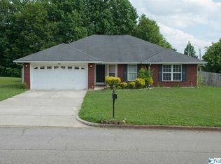 208 Glen Meadows Ln, Harvest, AL 35749