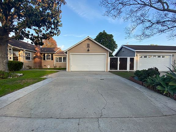3rd image of 5414 Cloverly Ave